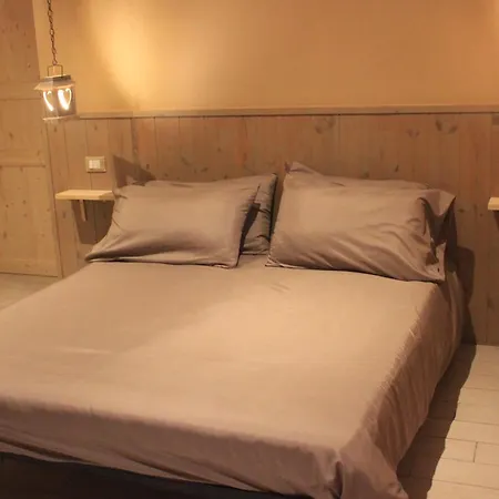 Feriehus Aglichalet Erbe Montane-vasca Idromassaggio Privata Condivisa Tra I Due Chalet, Con Parcheggio Privato E Colonnina Ricarica Auto Elettrica Con Supplemento Domodossola