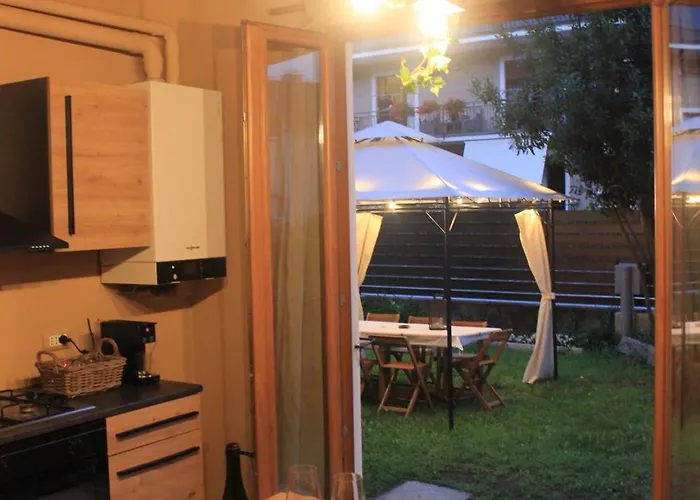 Aglichalet Erbe Montane-Vasca Idromassaggio Privata Condivisa Tra I Due Chalet, Con Parcheggio Privato E Colonnina Ricarica Auto Elettrica Con Supplemento * Domodossola